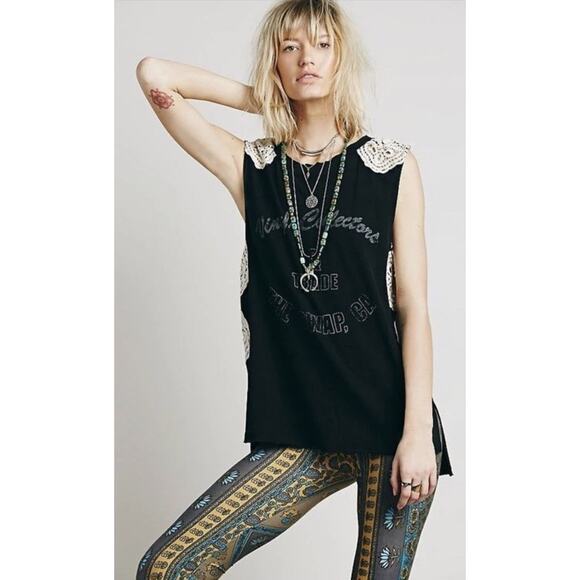 Free People Medium Black Oversized Crochet Trim Graphic Muscle Bulls Eye Tee - Picture 1 of 7